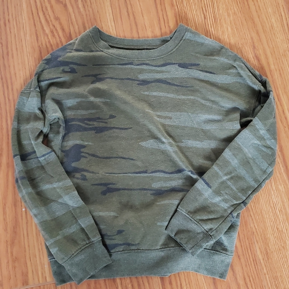 Camo crew neck sweatshirt